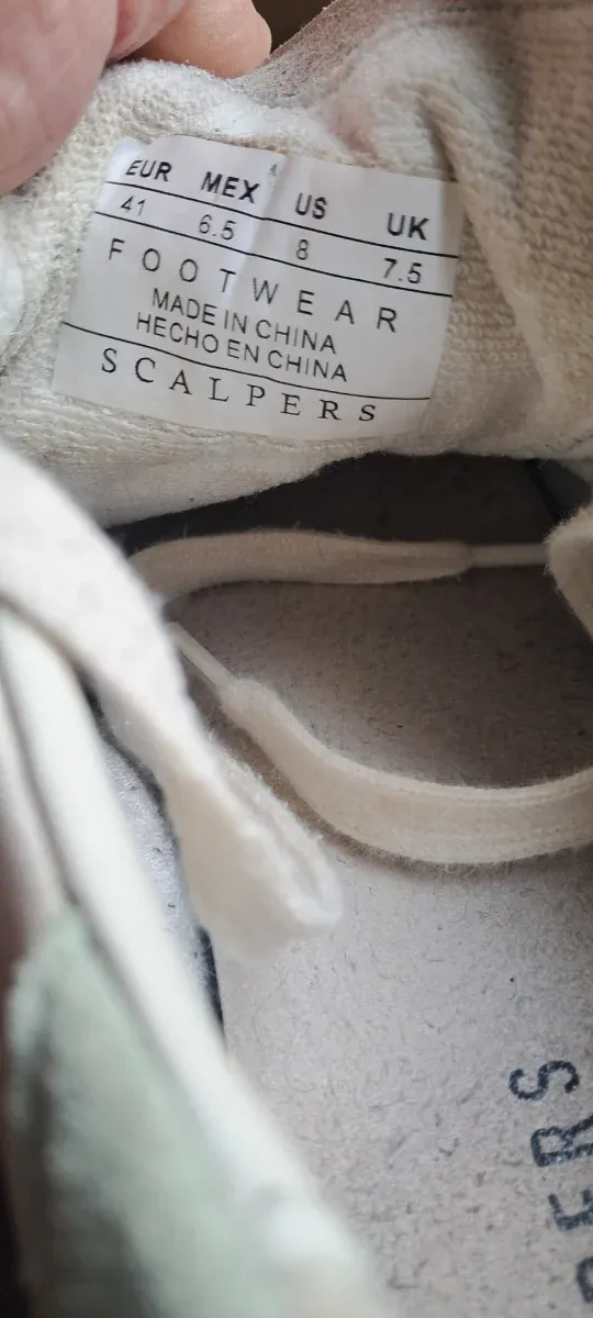 Zapatillas Scalpers Talla 41 Calavera
Sin caja