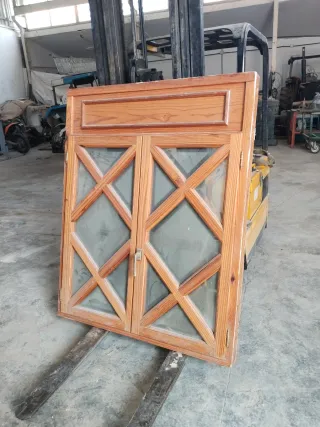 Ventana de madera con diseño medidas
 120 x 150

