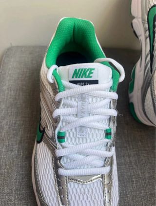 Nike Air Max Moto 2K, Talla 38.5