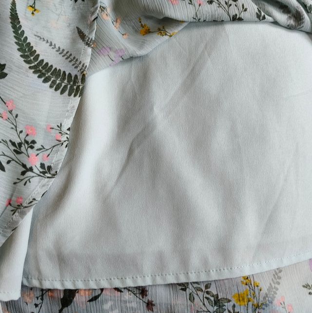 Vestido largo floral verde de Cortefiel.