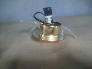 Lámpara empotrada dorada metal