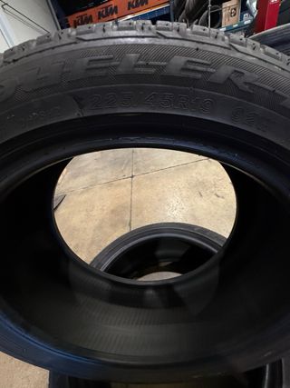 2 Neumáticos Bridgestone Dueler 225/45 R19 92W