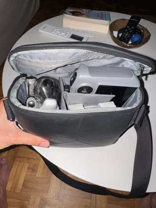 DJI Mini 4 Pro Drone. Sin mando/no controller.