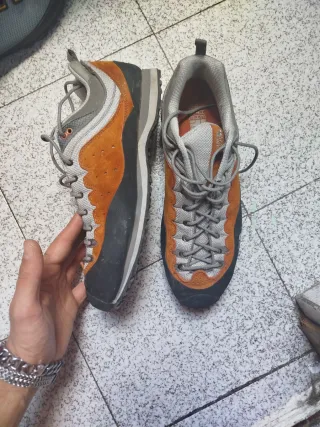 Zapatillas The North Face y Simond