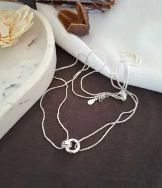 Collar de plata doble cadena, colgante entrelazado