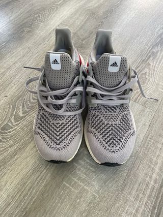 Adidas Ultraboost Grises y Rojas