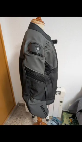 Chaqueta Moto Piel Rev'it Matador nueva.