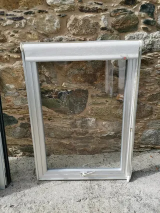 Ventanas - Puertas de aluminio y mampara de bañera