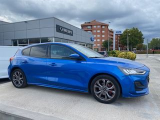 Ford Focus 2023 ST LINE MHEV