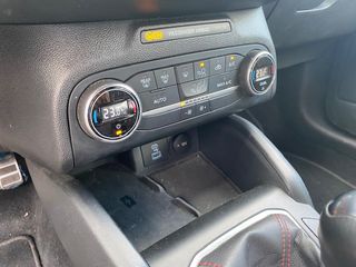 Ford Focus 2023 ST LINE MHEV