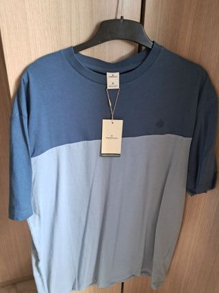 Camiseta Springfield con etiqueta.