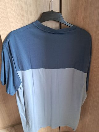 Camiseta Springfield con etiqueta.