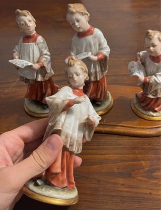 Gruppo statuine Capodimonte bambini coro