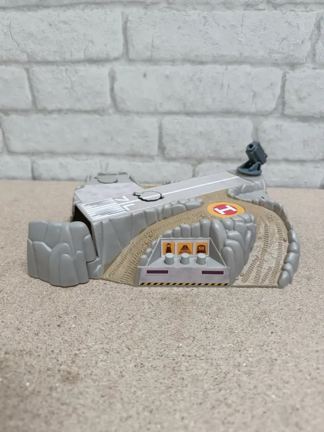 Base aérea militar de Micro Machines.