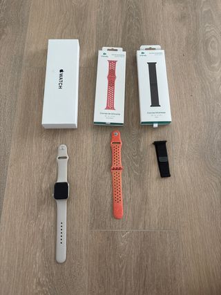 Apple Watch SE (Gen 2) 40mm Gris + 2 correas 