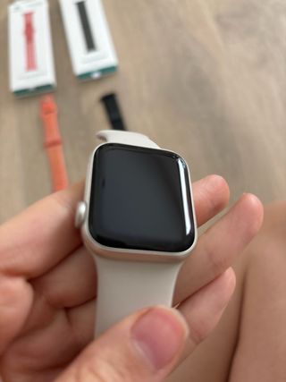 Apple Watch SE (Gen 2) 40mm Gris + 2 correas 