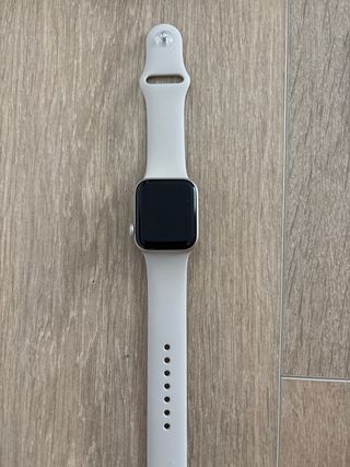 Apple Watch SE (Gen 2) 40mm Gris + 2 correas 