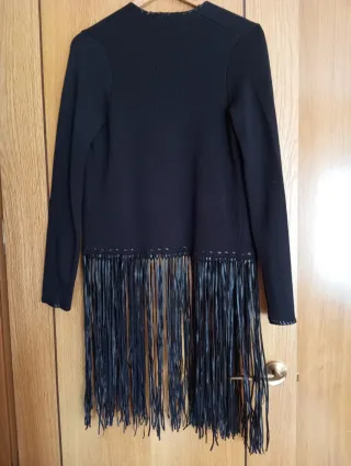 Cárdigan Zara negro con flecos 