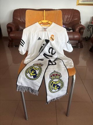 Camiseta Adidas y bufanda Real Madrid