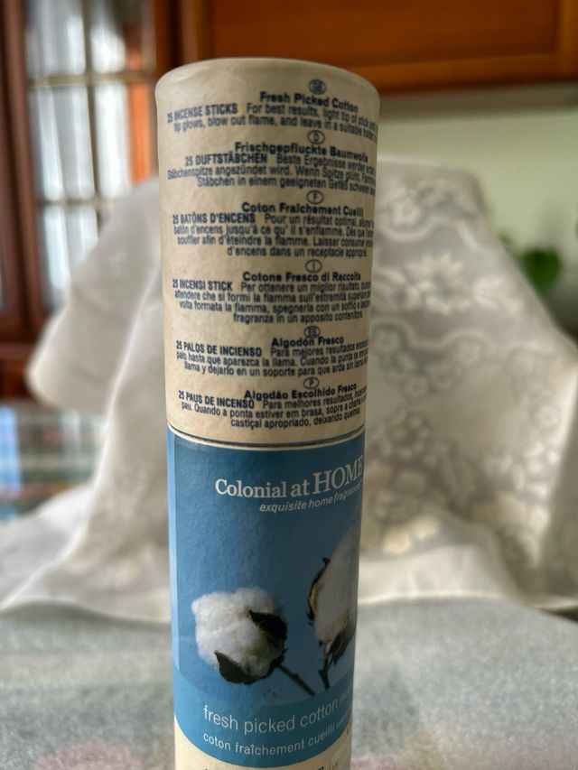 25 palos de incienso con peana de madera