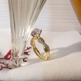 Anillo bañado en oro 14k con circonita