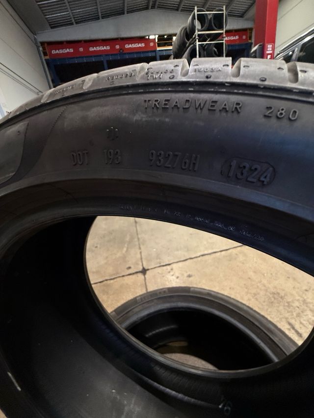 2 Neumáticos Pirelli Pzero 245/40 R19 94W