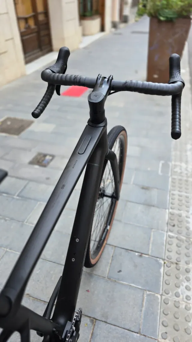 OFERTA! CUBE NUROAD ONE C62 GRAVEL NUEVA 2025 (M)