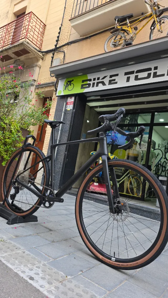 OFERTA! CUBE NUROAD ONE C62 GRAVEL NUEVA 2025 (M)