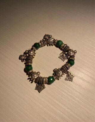 Bracciale con tartarughe e farfalle