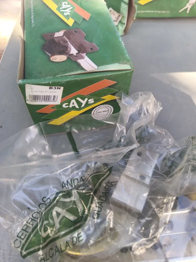 Cerradura CAYS, cerrojo de seguridad.