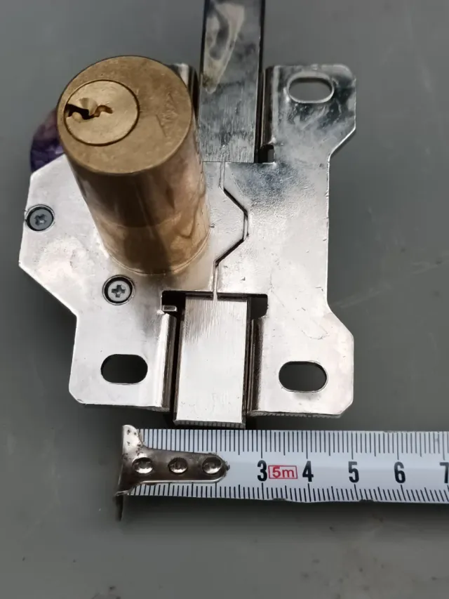 Cerradura CAYS, cerrojo de seguridad.