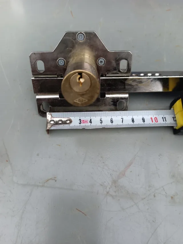 Cerradura CAYS, cerrojo de seguridad.