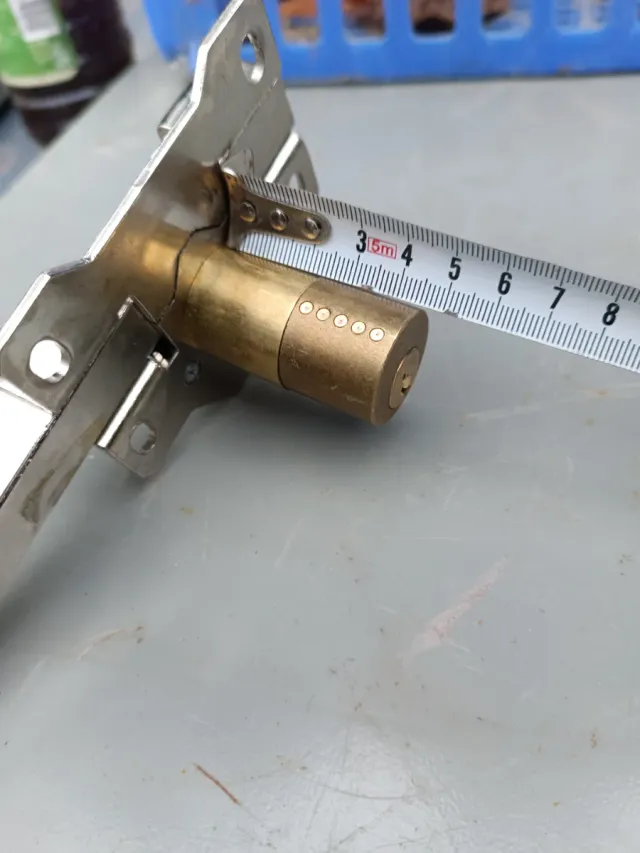 Cerradura CAYS, cerrojo de seguridad.