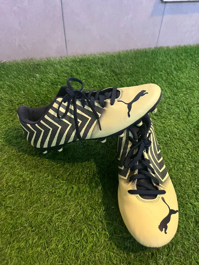 Botas de fútbol Puma Talla 41