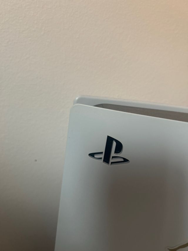 Consola Sony PS5 Blanca con Diseño Jordan