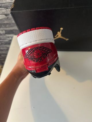 Jordan Air 1 Low Negro Rojo