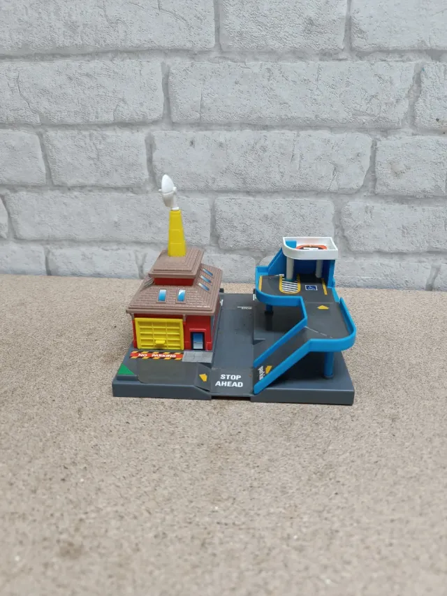 Estación de bomberos North Side de Micro Machines