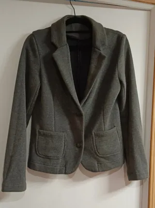 Americana gris