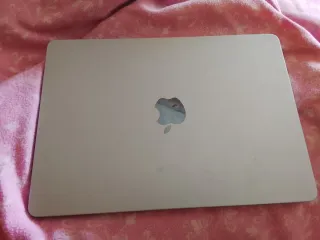 MacBook Air A3240 Plata Casi Nuevo