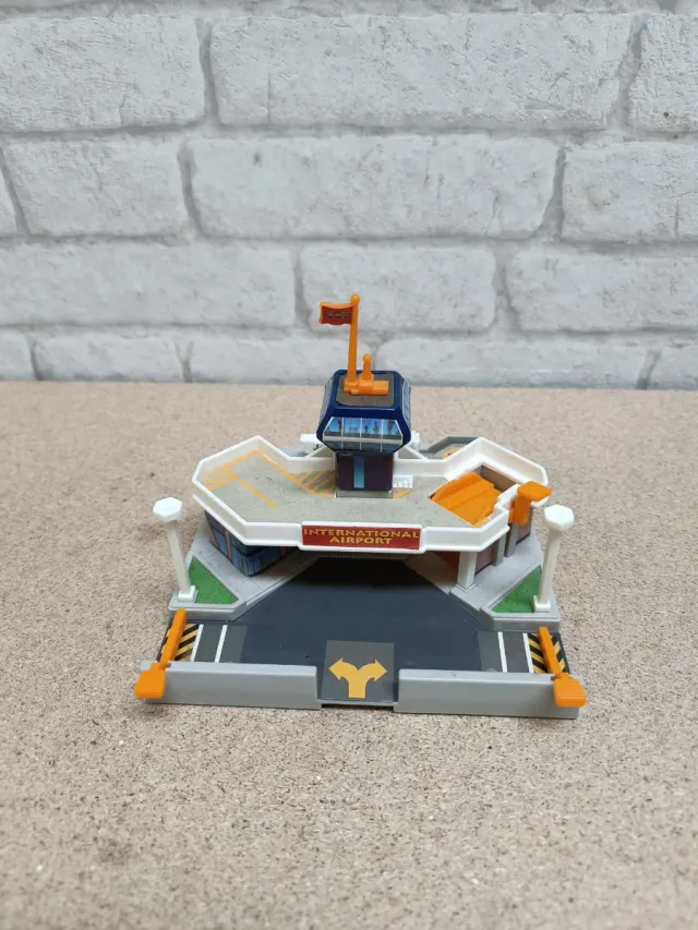 Aeropuerto Internacional Micro Machines