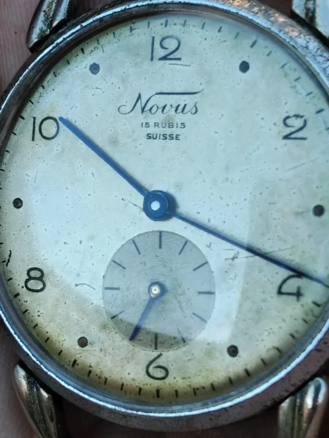 Reloj Novus Suizo 15 Rubis.