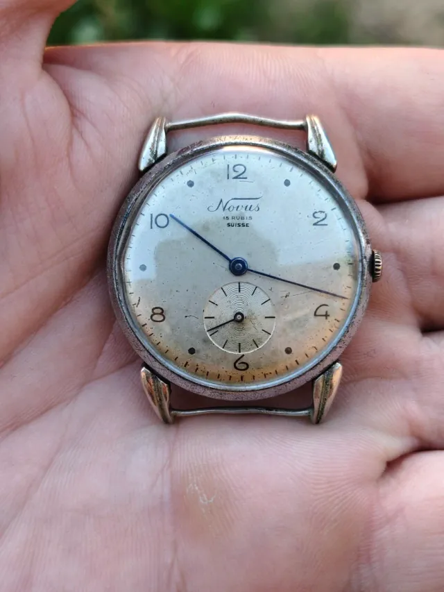 Reloj Novus Suizo 15 Rubis.