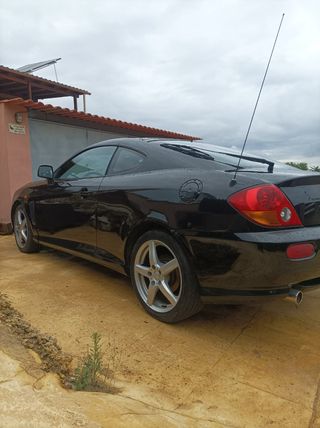 Hyundai Coupe 2004