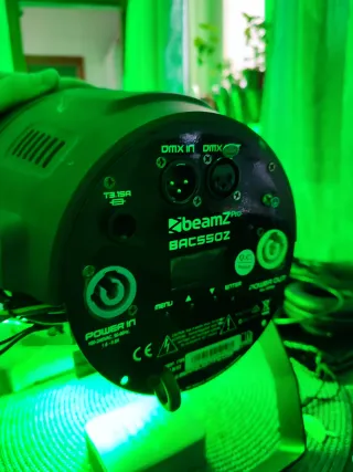 Cabezal LED Beamz Pro BAC550Z