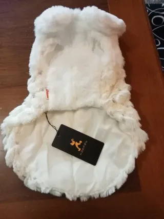 Vestito cane bianco con fiocco nero