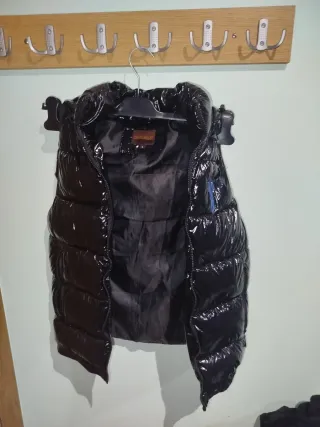 Chaleco Trapstar Negro con Capucha