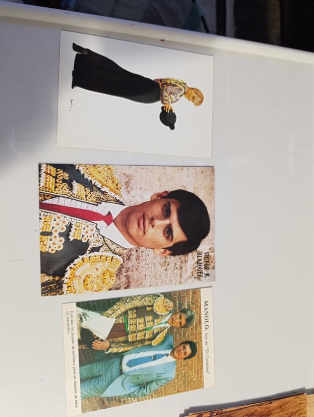 Enciclopedia e cartoline della corrida