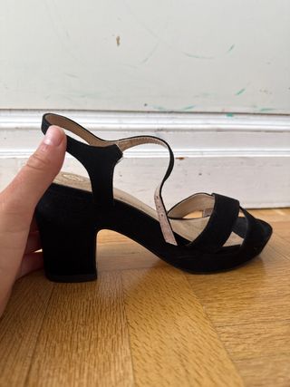 Tacones negros La Strada