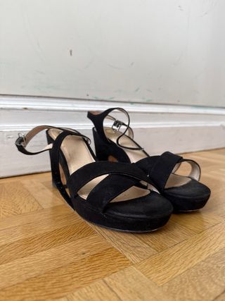Tacones negros La Strada