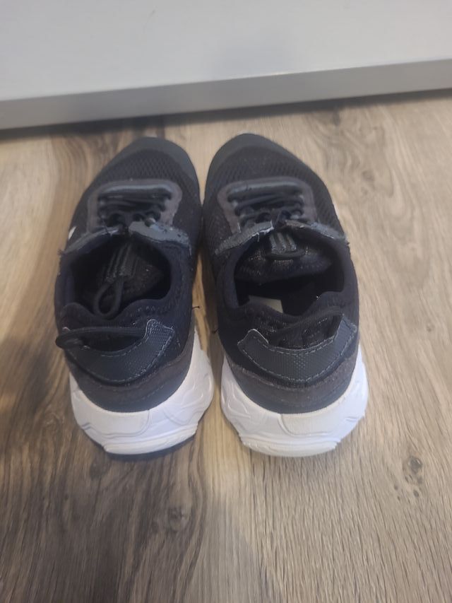 Zapatillas Nike Negras talla 35